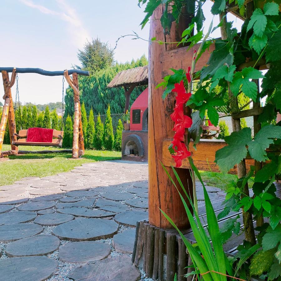 Villa Pod Milanem à Przemyśl Extérieur photo